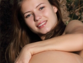Naked in the Forest - Picture 37 - 2668x4000
